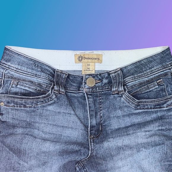Democracy “Ab” solution Light Wash Crop Jeans Size 10 31x28 #2 - Picture 2 of 5